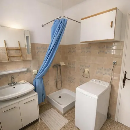 Апартаменты Cote Lavande - T2 Cosy Avec Terrasse - 5min Des Thermes *